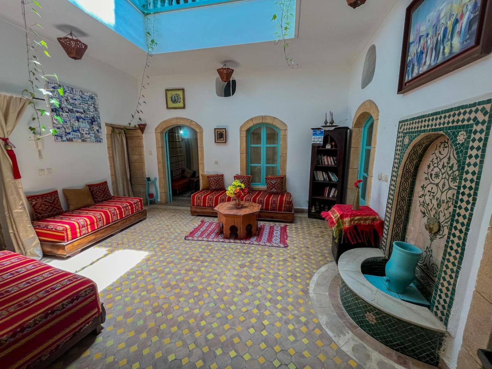 Riad Darko Szavíra Kültér fotó